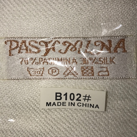 PASHMINA Scarves - Picture 3 of 3